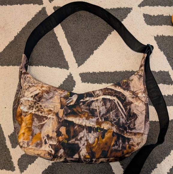 BAGGU Handbags - Baggu Photo Forest Medium Crescent Bag